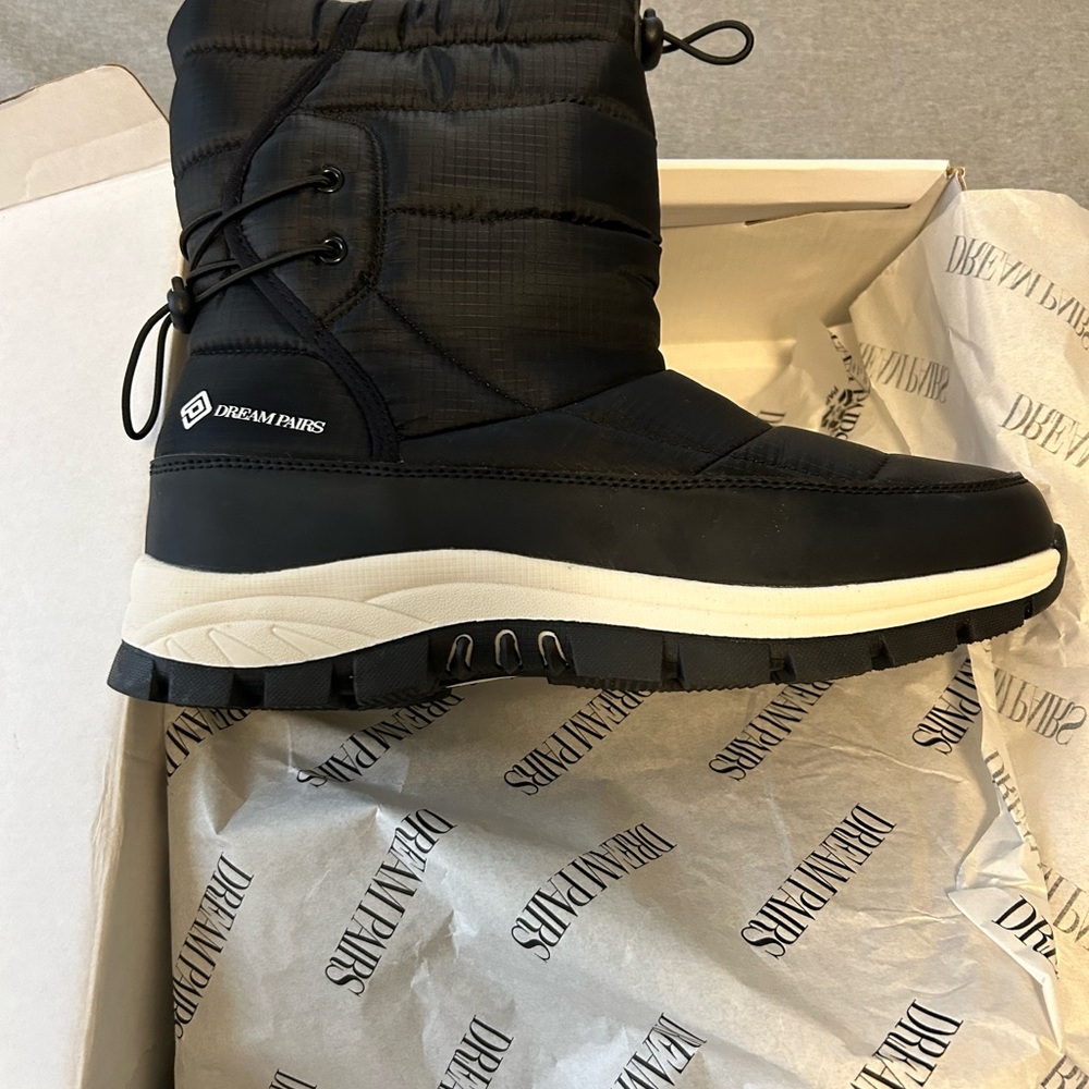 Dream Pairs Black and White Winter Boots